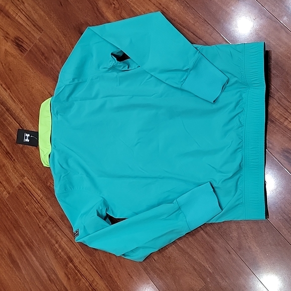 NWT size M Under Armour 1/2 zip windbreaker - Picture 7 of 14
